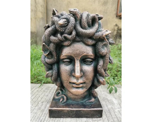 Fibre Clay Medusa Head 45CMH